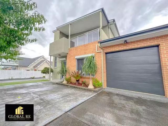 House for rent in Canley Heights