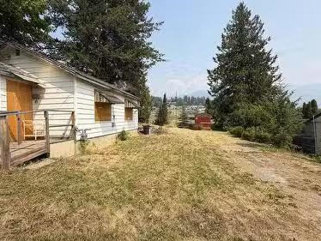 House for sale in Creston, British Columbia