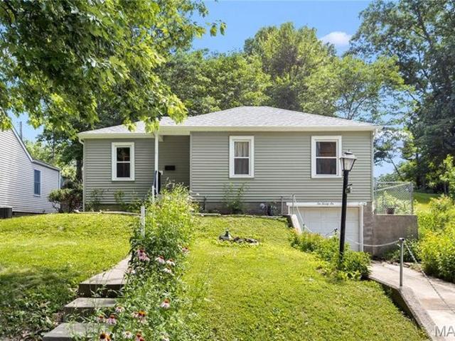 House for sale in Edwardsville, Illinois