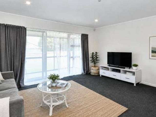 Apartment for sale in Papakura