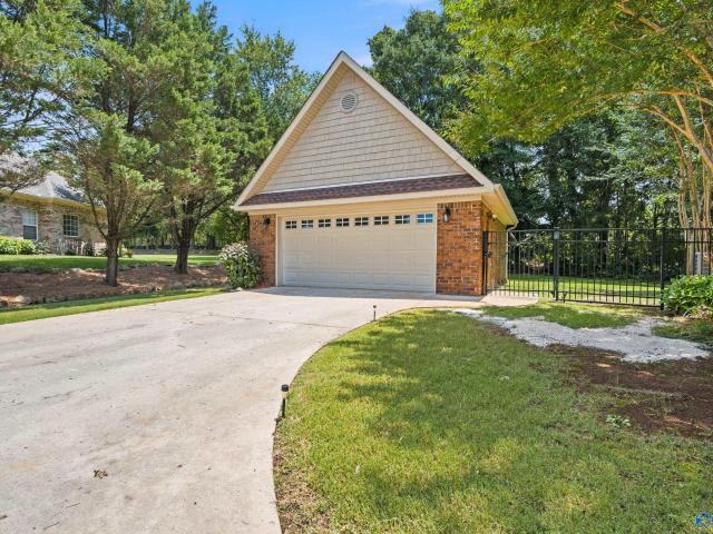 House for sale in New Market, Alabama