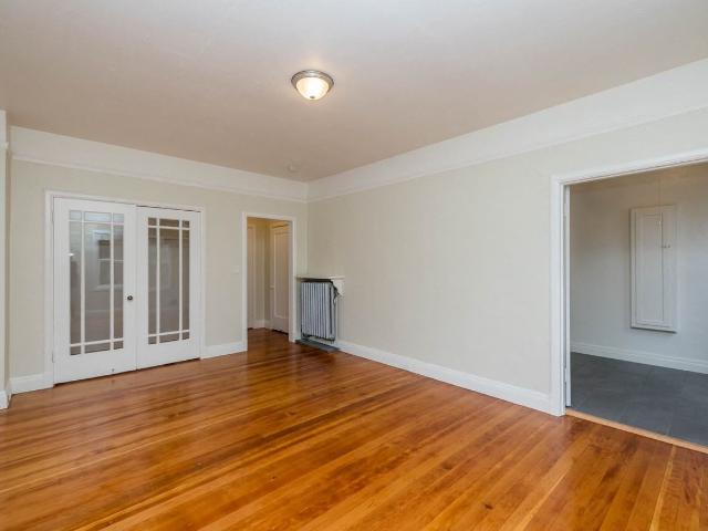 Apartment for rent in Eastlake, Oakland