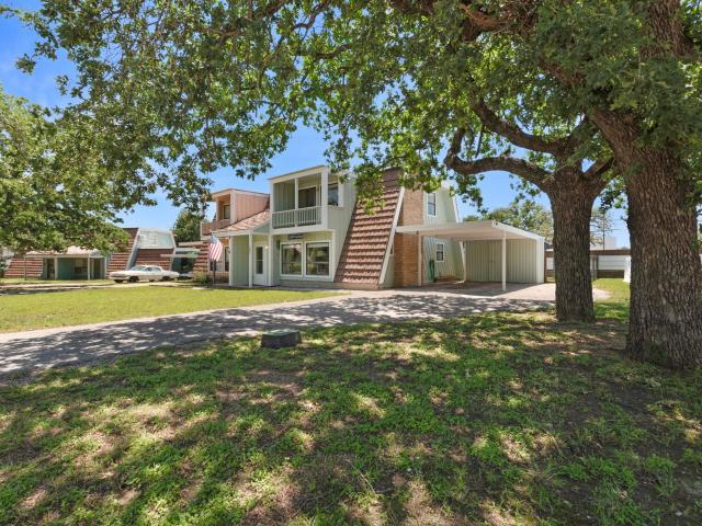 Townhouse for sale in Llano, Texas