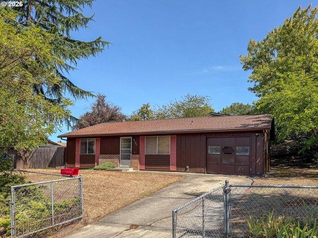House for sale in Myrtle Creek, Douglas County