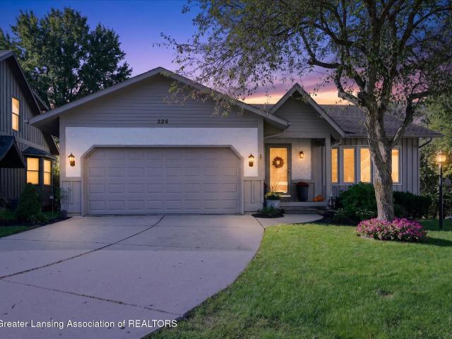 House for sale in Grand Ledge, Eaton County