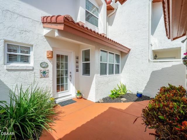 Townhouse for sale in Daytona Beach, Florida