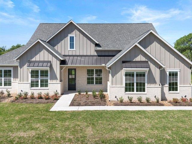 House for sale in Smithville, Texas