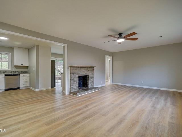 House for sale in Gate City, Scott County
