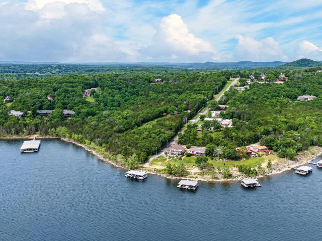House for sale in Stone, Missouri