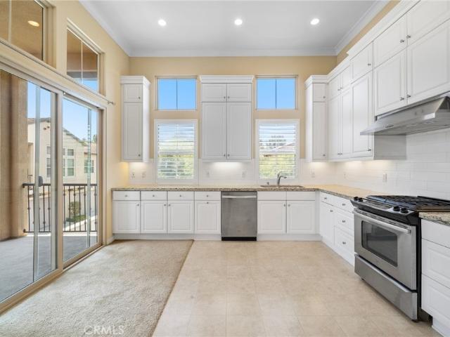 Condo for sale in Irvine, Stonegate