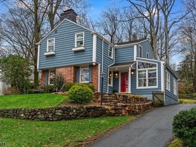 House for sale in Summit, New Jersey