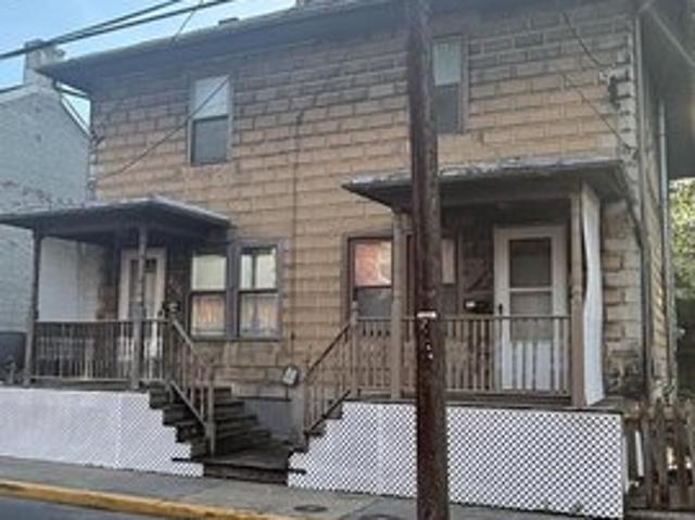 Townhouse for sale in Falling Waters, West Virginia