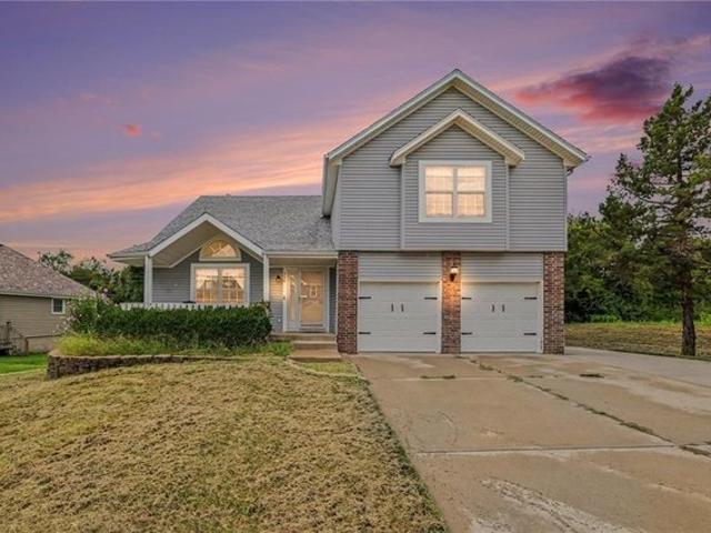 House for sale in Raymore Market Center, Raymore