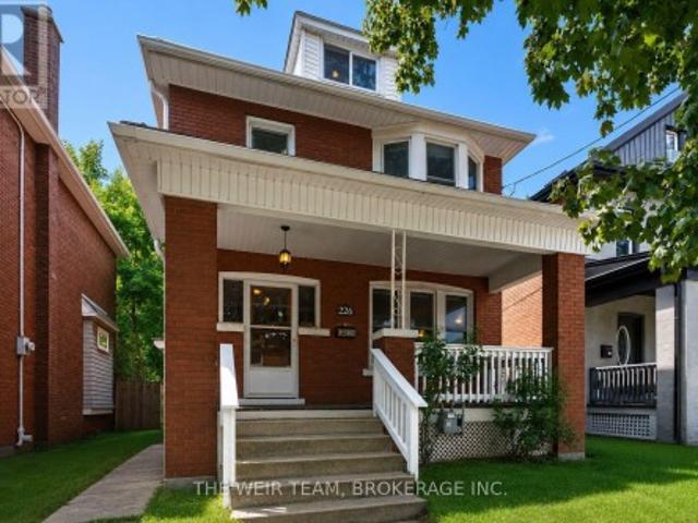 House for sale in Ancaster, Ontario