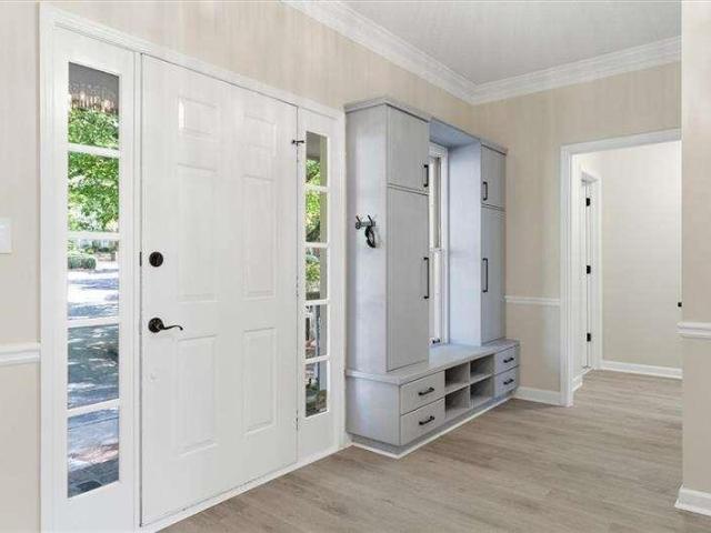 Townhouse for sale in Roswell, Georgia