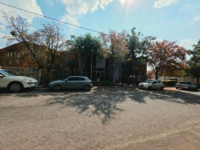 Commercial for rent in Waterkloof, Gauteng