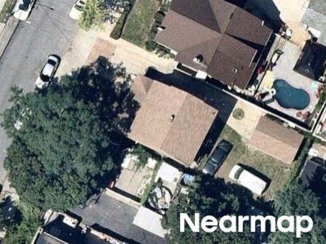 House for sale in Queens, Arverne