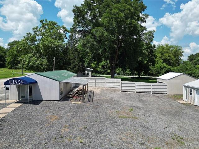 House for sale in Harrisonville, Missouri