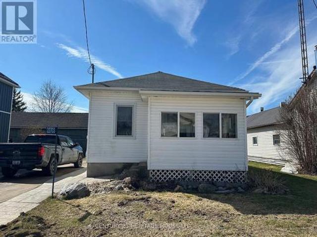 House for sale in Southwest Middlesex, Ontario