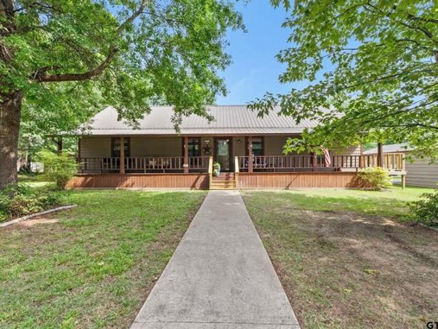 House for sale in Henderson, Texas