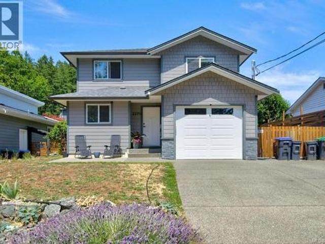 House for sale in Comox, British Columbia