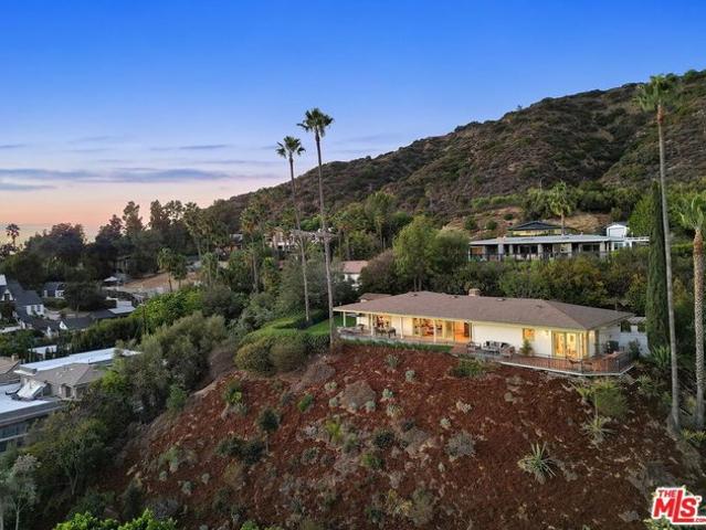 House for sale in Los Angeles, Los Angeles County
