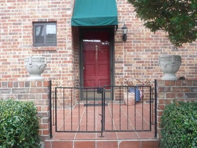 Townhouse for sale in Dunwoody, Georgia