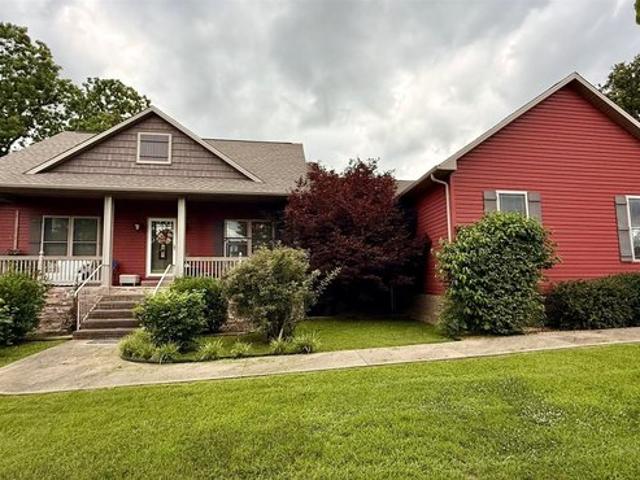 House for sale in Mayfield, Kentucky