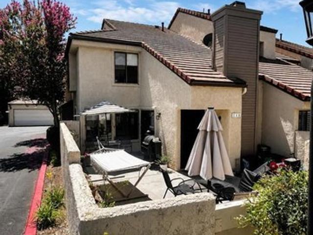 Townhouse for sale in Simi Valley, California
