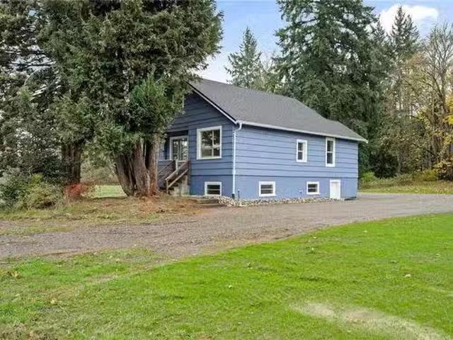 House for sale in Nanoose Bay