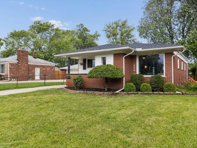 House for sale in Saint Clair Shores, Michigan