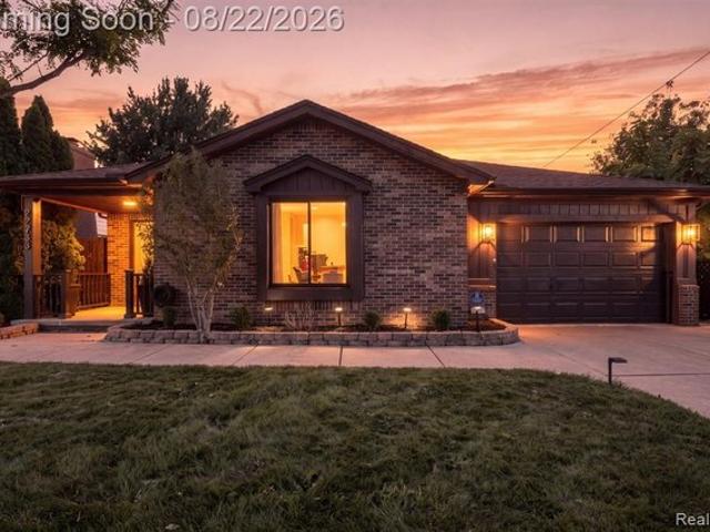 House for sale in Saint Clair Shores, Macomb County