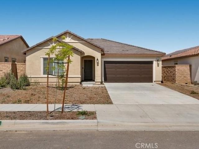 House for sale in Nuevo, California