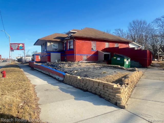 Commercial for sale in Detroit