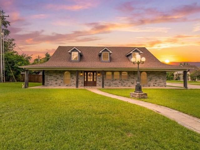 House for sale in Vidor, Texas