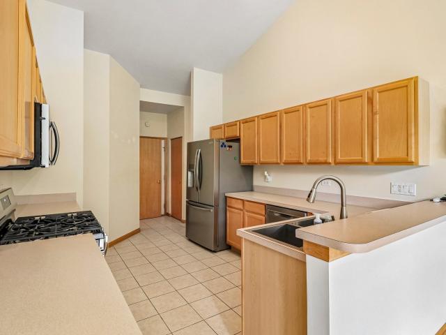 Townhouse for sale in Carillon North, Grayslake