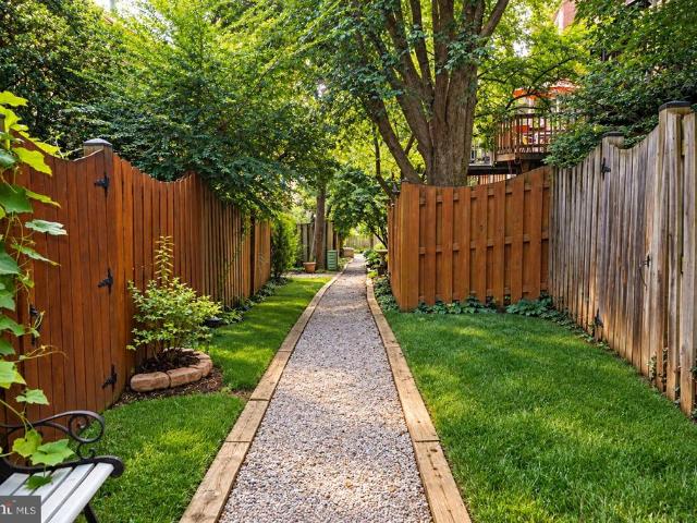 Townhouse for sale in Virginia