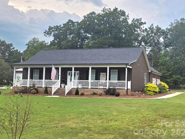 House for sale in Iron Station, Lincoln County