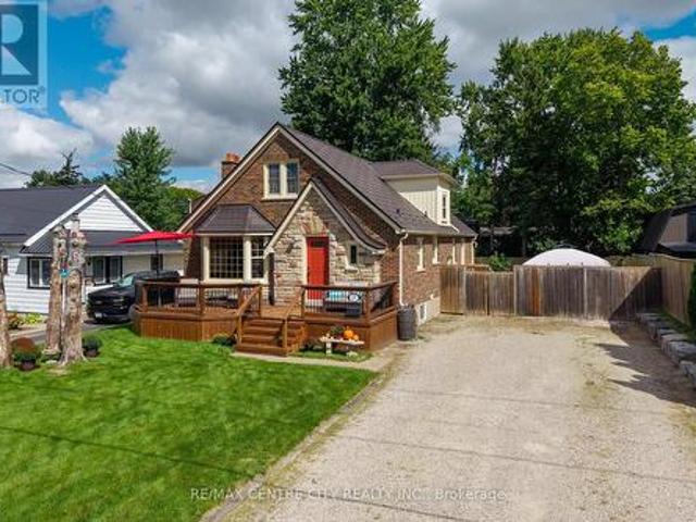 House for sale in Strathroy-caradoc, Ontario
