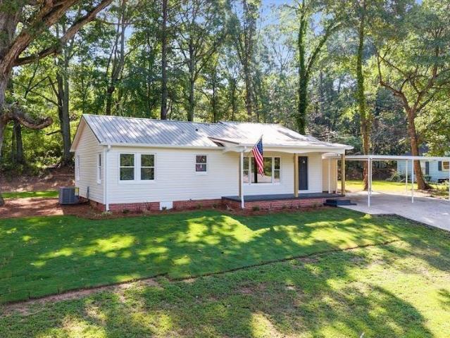 House for sale in Heflin, Alabama