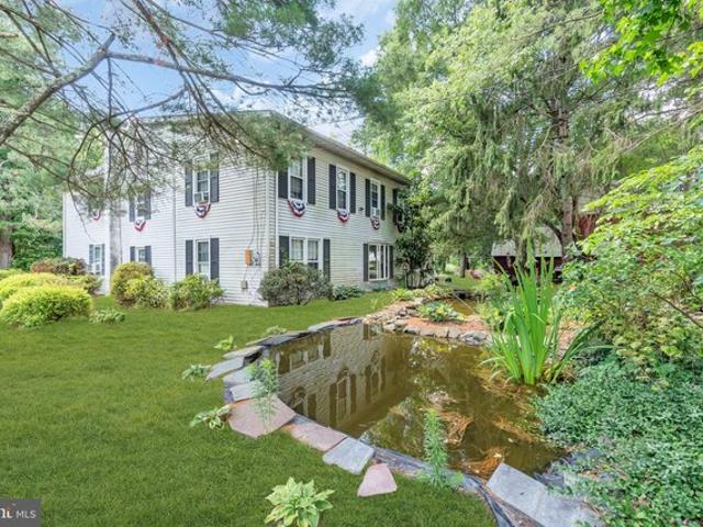 House for sale in Cream Ridge, New Jersey