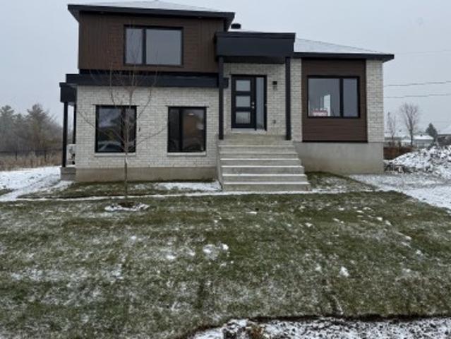 House for sale in Les Collines-de-l'outaouais, Quebec