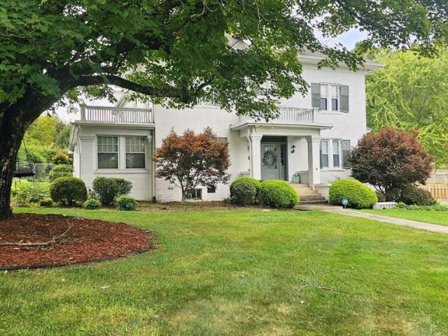 House for sale in Tazewell, Tazewell County