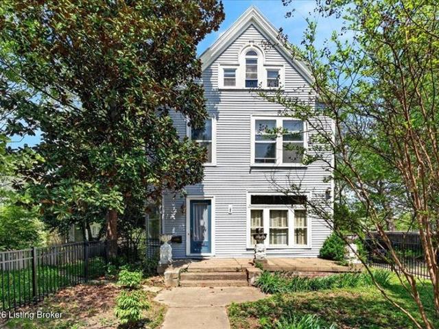 House for sale in Louisville, Jefferson County