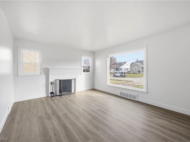 House for sale in Struthers, Ohio