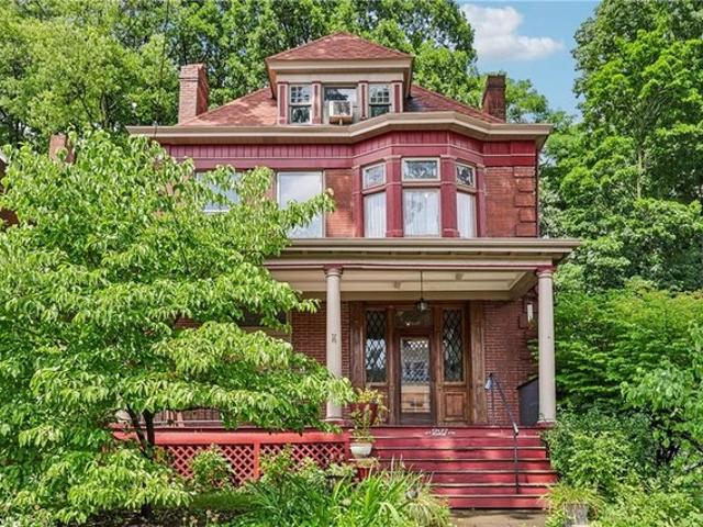 House for sale in Pittsburg, Pennsylvania