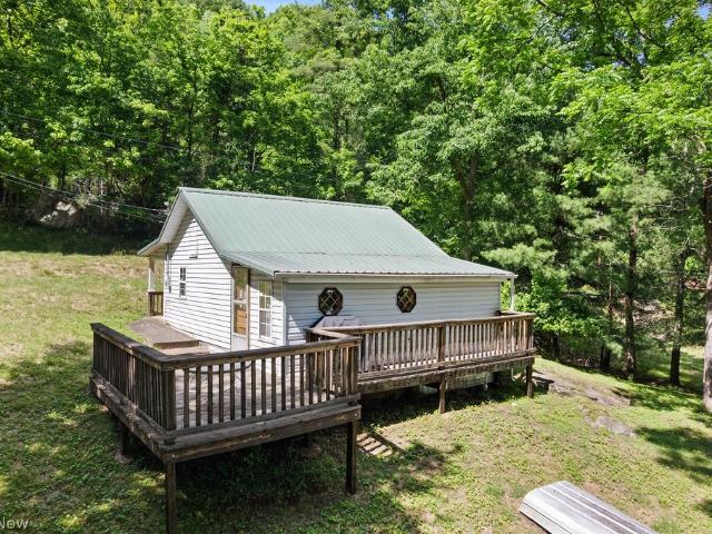 House for sale in Elizabeth, West Virginia