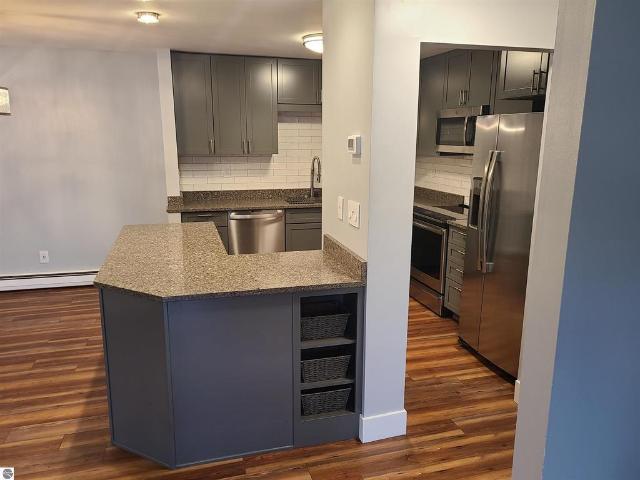 Condo for sale in Oakwood Triangle, Traverse City