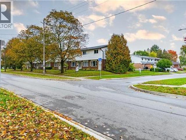 Townhouse for sale in Centreville Chicopee, Kitchener