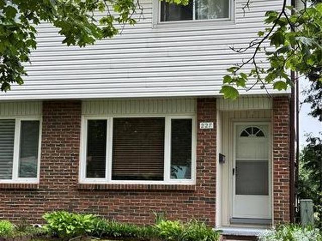 Townhouse for sale in Kitchener, Ontario